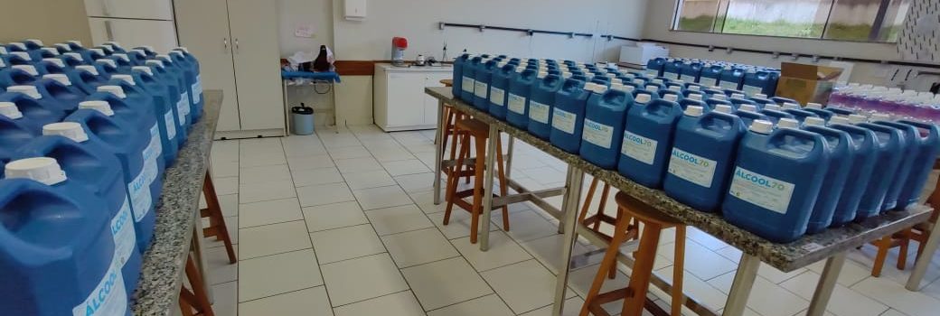 PRODUÇÃO DE ÁLCOOL 70 DO CAMPUS JANDAIA DO SUL/UFPR SEGUE EM RITMO ACELERADO